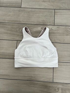 Lulu Women’s High-Neck White Sports Bra!